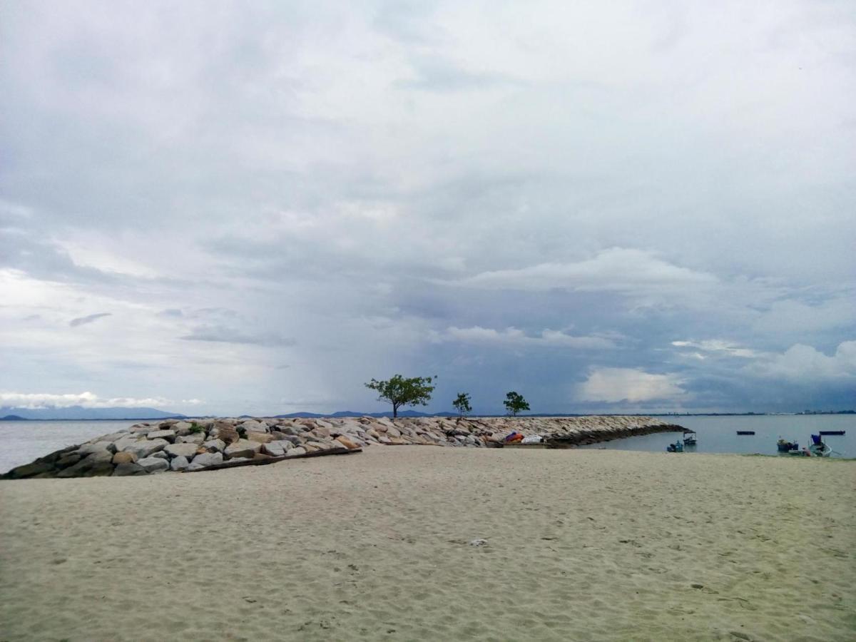 8 Boutique By The Sea Hotel Tanjung Tokong Buitenkant foto