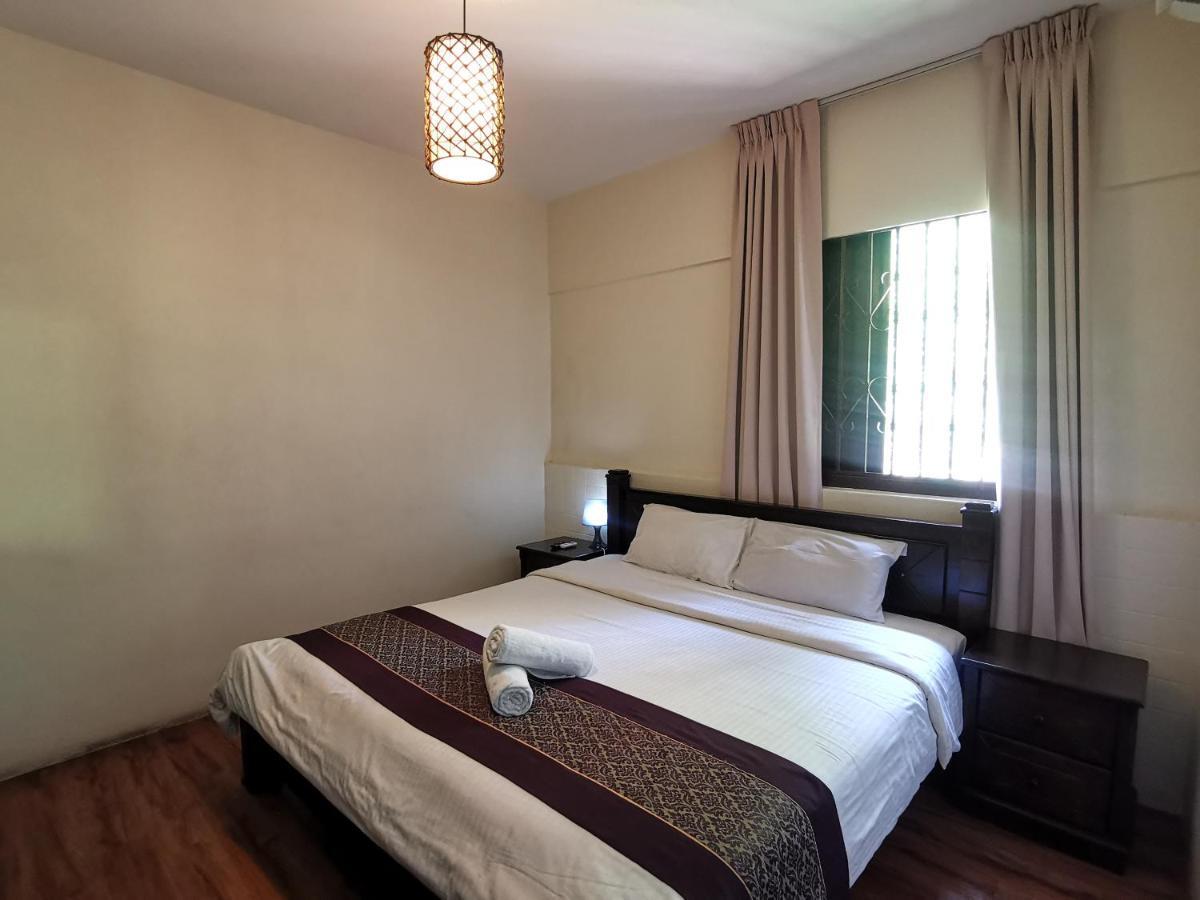 8 Boutique By The Sea Hotel Tanjung Tokong Buitenkant foto